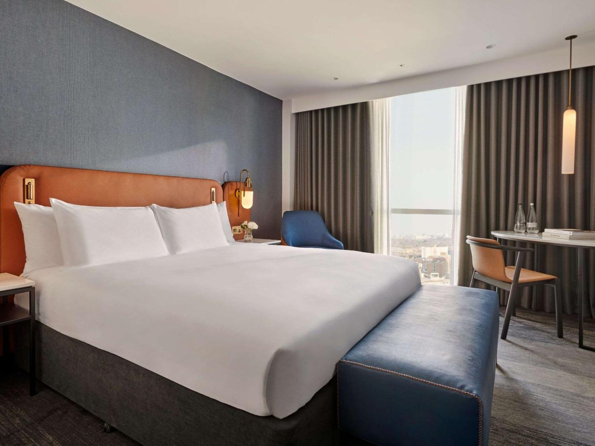 Hyatt Regency London Stratford Hotel Exterior photo